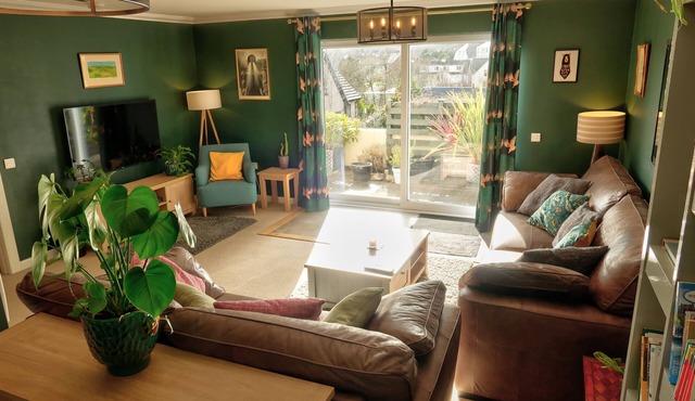 Cosy Tobermory retreat with garden, perfect for couples