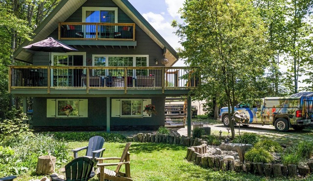 Cottage by the Sea | King Bed + Hot Tub + Walkable Winery