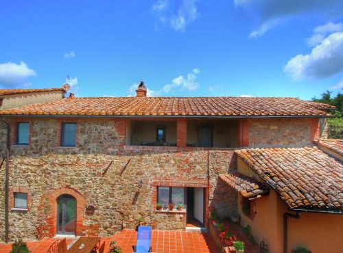 Cottage in Tuscany with patio
