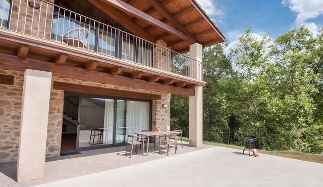 Cottage 'La Cabanya Planella' with Mountain View, Private Terrace and Wi-Fi