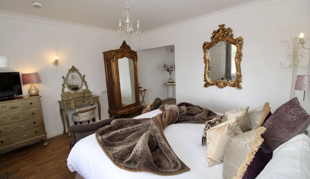 Cottage Room 5 - superior double
