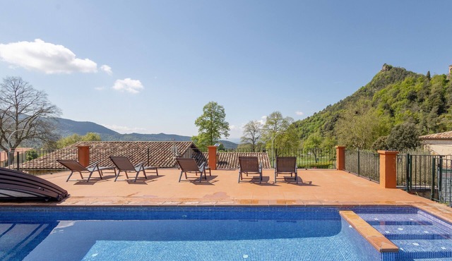 Country House 'Cal Nan' with Mountain View, Shared Pool and Wi-Fi