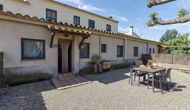Country House 'Can Planas 1' with Shared Pool, Wi-Fi and Air Conditioning
