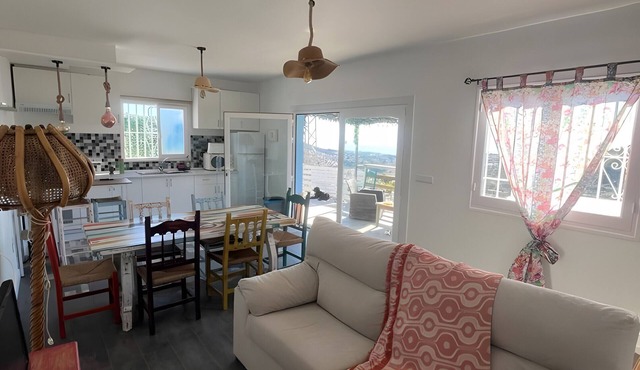 Country House 'Monkey Love' with Sea View, Wi-Fi and Air Conditioning
