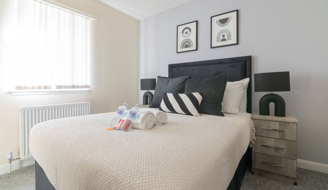 Cozy 1BR at Rowans Gate | 2 Beds