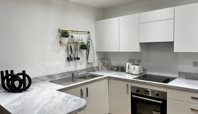 Cozy 2-Bed Apartment in Grays
