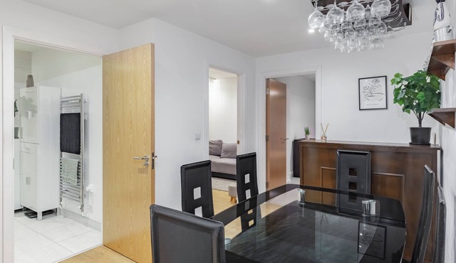 Cozy 2 Bedrooms, Devons Road DLR