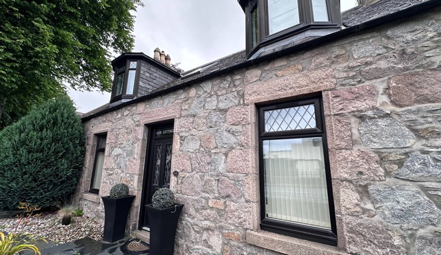 Cozy Aberdeen Cottage with 3 Bedrooms