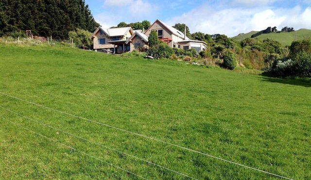 Cozy Bed and Breakfast Retreat with Incredible Views in Otago, New Zealand