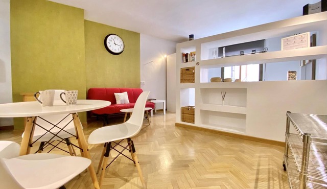Cozy Malasaña - Studio with balcony in the center, AC