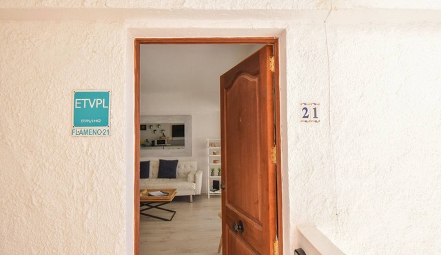 Cozy Studio with sea views and walking distance from the beach