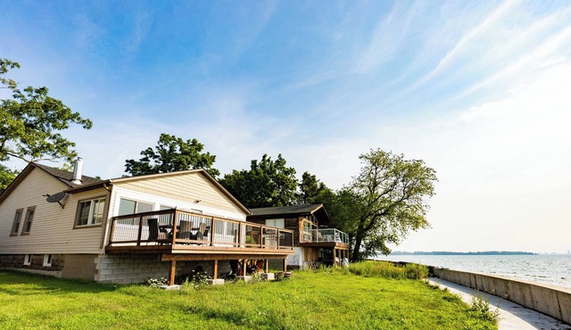 Crystal Beach Scenic Waterfront 3 bedrooms