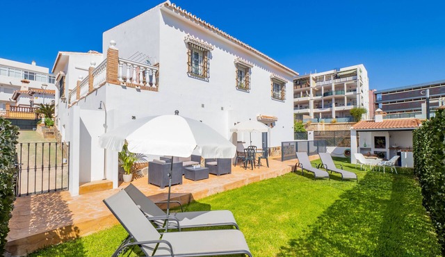 Cubo's Hostal William's Sunny 2 with Breakfast/free wifi/air conditioning