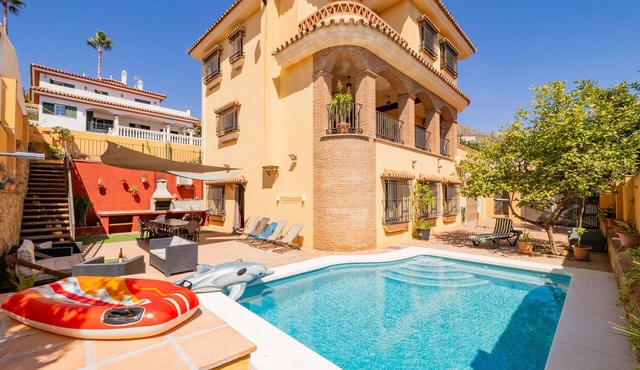 Cubo's La Era House Benalmadena Pueblo/piscina privada/familiar