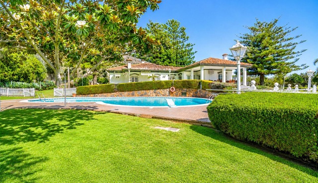 Cubo's Villa Galemar Torremolinos Pool & Padel/private paddle tennis court/near the beach/air conditioning/free Wi-Fi