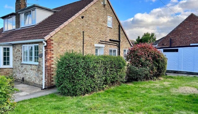 Curzon Two Bungalow | Family & Contractor Parking