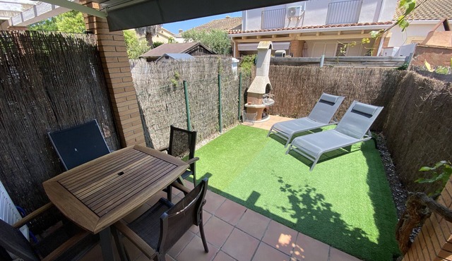 Daró 3DB 115 - A/C, pool and 300m from the beach