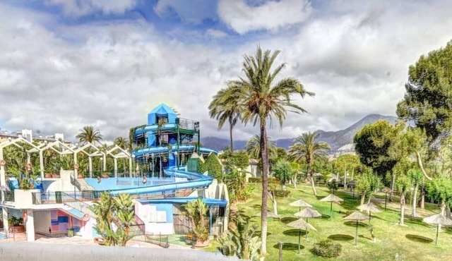 Deluxe Apartment in BenalBeach with Water Park