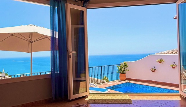 Detached holiday villa with spectacular sea views, large sun terrace, A/C, WIFI
