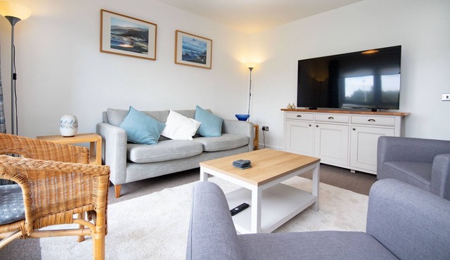 Dornoch 2 bedroom house with open countryside views