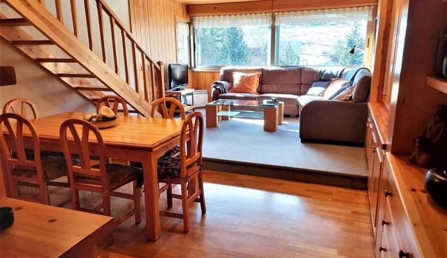 Duplex 3 Bed Parking, Ski Storage & Games Room