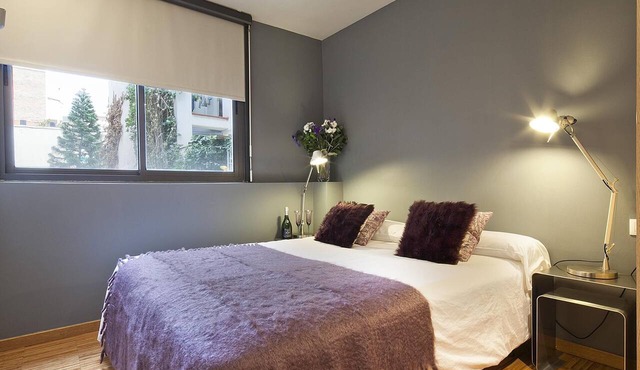 Duplex near the Park Güell 4 habit - 8 pax with access to pool WiFi Free