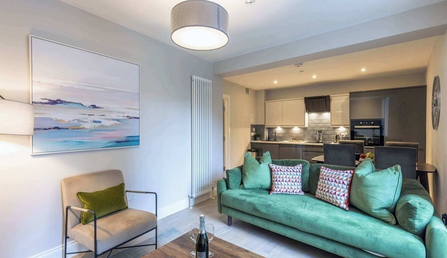 Edinburgh City Centre 2 Bed Apartment