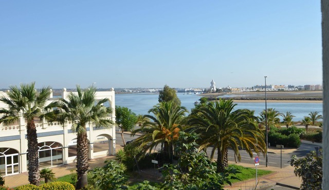 EL FARO 60 - One Bedroom Apartment, Sleeps 3