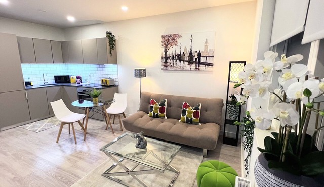 Elegant 1 Bedroom Serviced Apartment located in the Heart of Stevenage Old Town