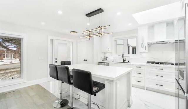 Elegant Home -Experience Comfort and Luxury