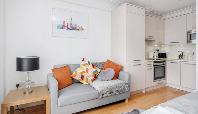 Elegant Stay Near Hyde Park