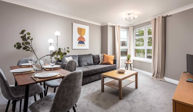 Elms Way No33 - Donnini Apartments