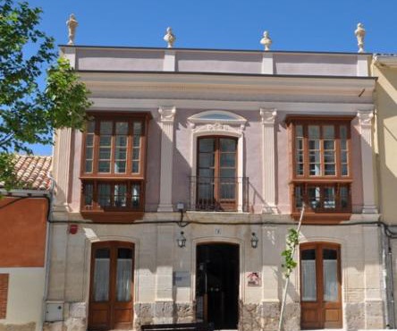 Emebed Posada