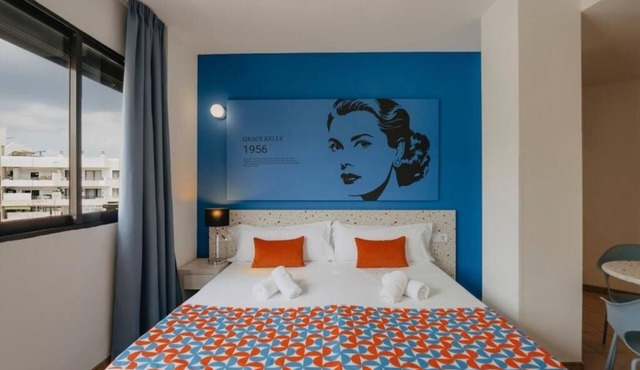 Enjoy Rooftop Swimming Pool w/Views of Bellver Castle in Scenic Studio!