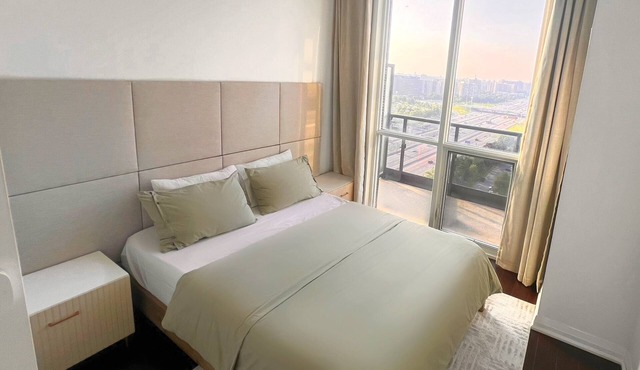 Entire 1BR Condo l Free Parking l min to Airport