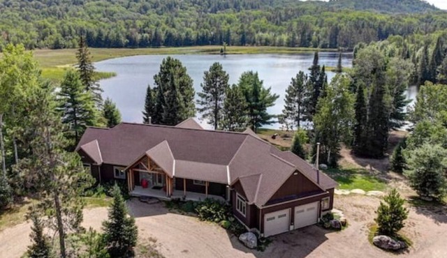 Entire 5 bed 5500 Sq ft Waterfront Home