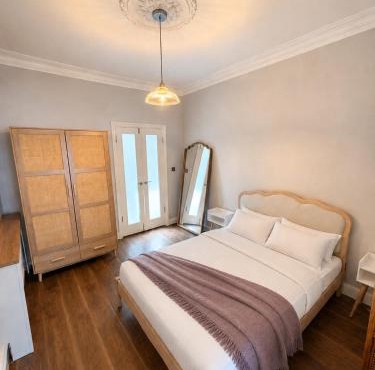 Entire Private Guest Suite in London