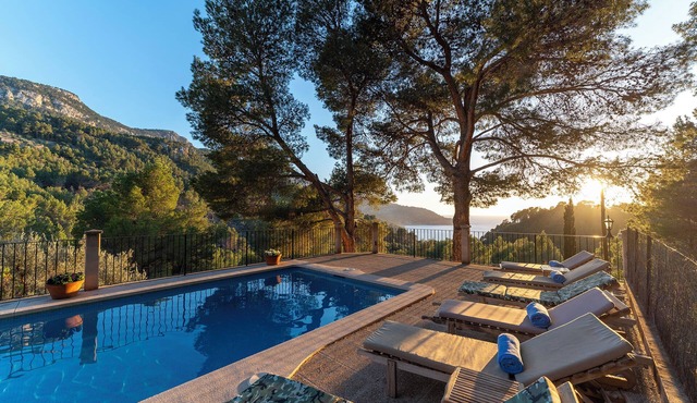 Es Carritx, 4 bedrooms, 4bathrooms, swimming pool, sea view, A/C, Fiber