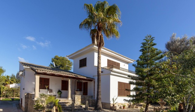 ES FASSER BONAIRE Villa 500 m from the SEA.