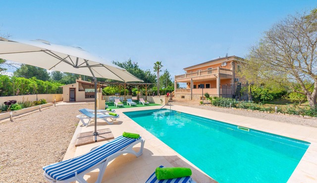 ES GARROVERET - Fabulous estate with private pool and free WiFi