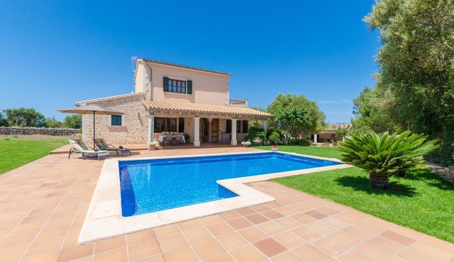 ES VEDAT 6 - Villa with private pool in Lloret De Vistalegre. Free WiFi