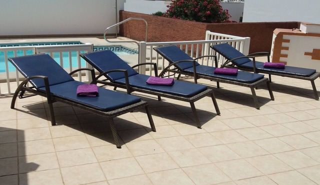 "Excellent Relaxing and peaceful". Villa with Private Solar heated Pool