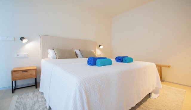 Exclusive luxury residence by the sea - long-term rental with panoramic views
