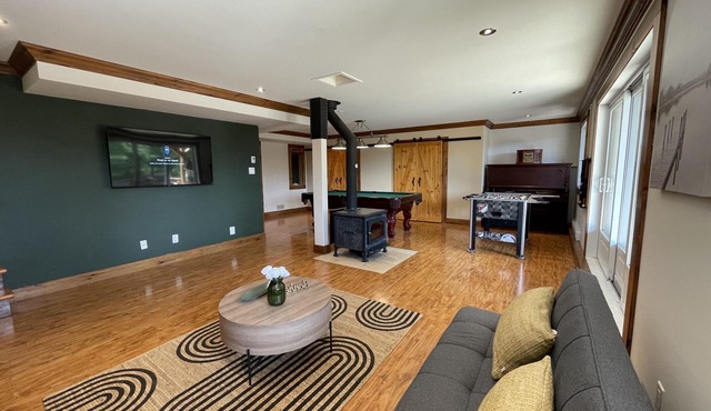 Experience Nature’s Beauty: Rent Our Charming Cottage