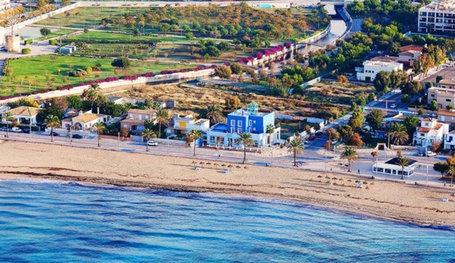 Fabulosa Villa del Mar! en Primera Línea de Playa!