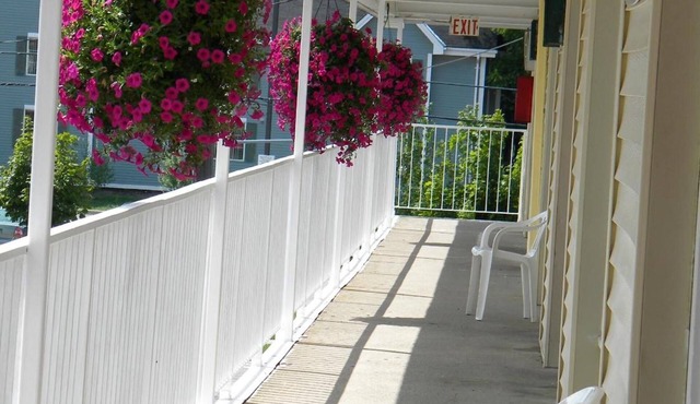Fairway Inn by the Falls