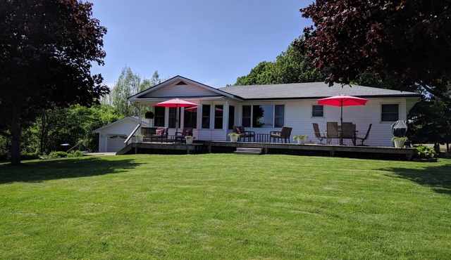 Family-Friendly Lake Erie Rondeau Retreat
