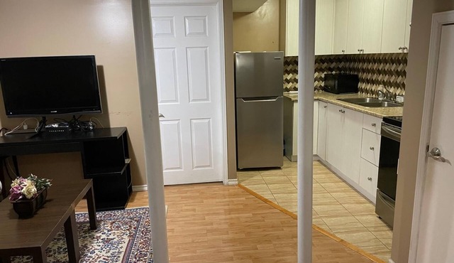 Fantastic Location - All amenities near by - 2 bed/1bath - fridge, full kitchen