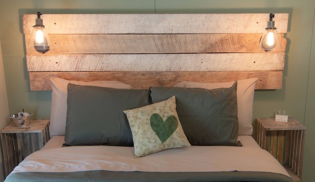 Farm-inspired Inn in the heart of beautiful downtown Kingsville!