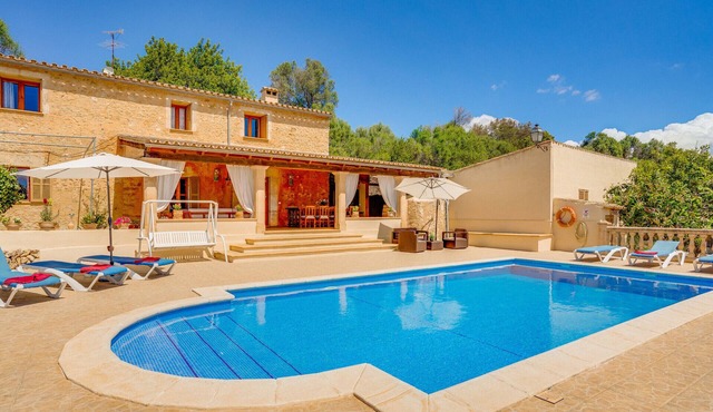 Finca Bielo for 8 people with swimming pool in Lloret